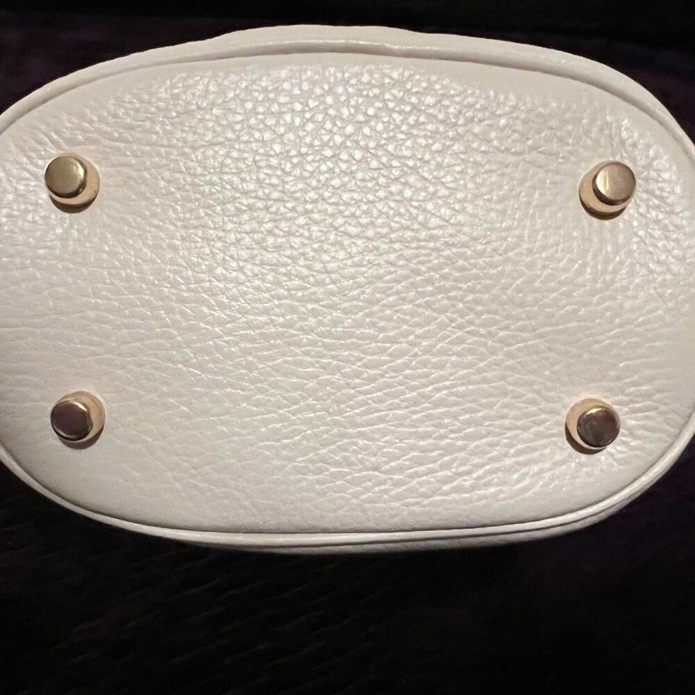 NWT---RARE Coach Dempsey 19 (C7964) Bucket Bag, Wristlet w/Charms & Wallet - Picture 4 of 13